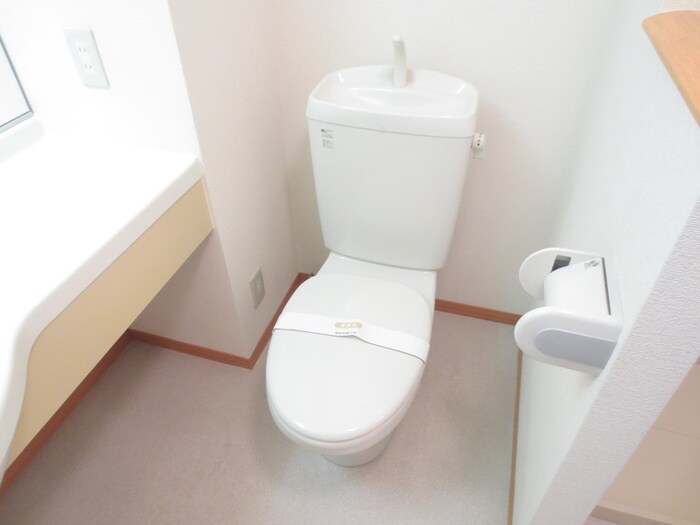 物件内観写真11　(トイレ)