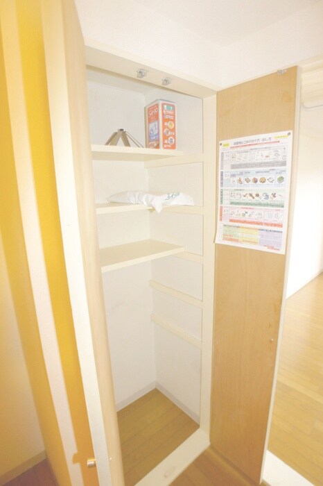 物件内観写真17　(収納)