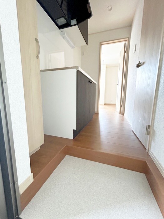 物件内観写真14　(玄関)
