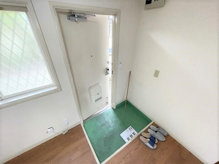 物件内観写真14　(玄関)