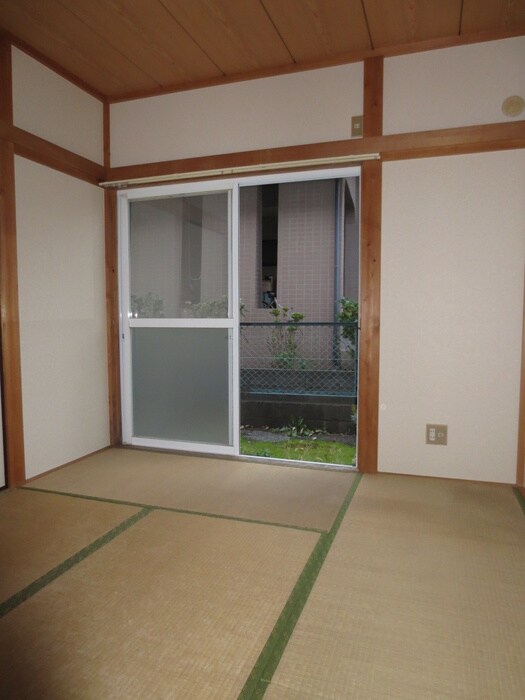 物件内観写真9　(居室)