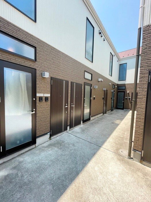 物件外観写真2　(外観写真)