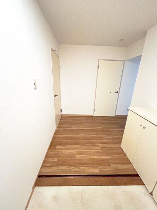 物件内観写真17　(廊下)