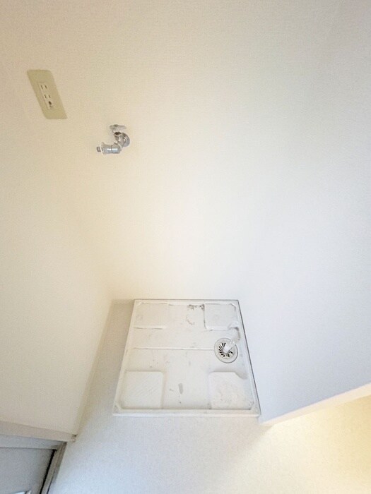 物件内観写真19　(洗濯機置場)