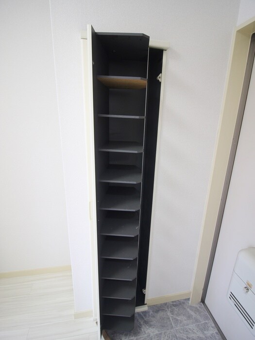 物件内観写真5　(靴箱)