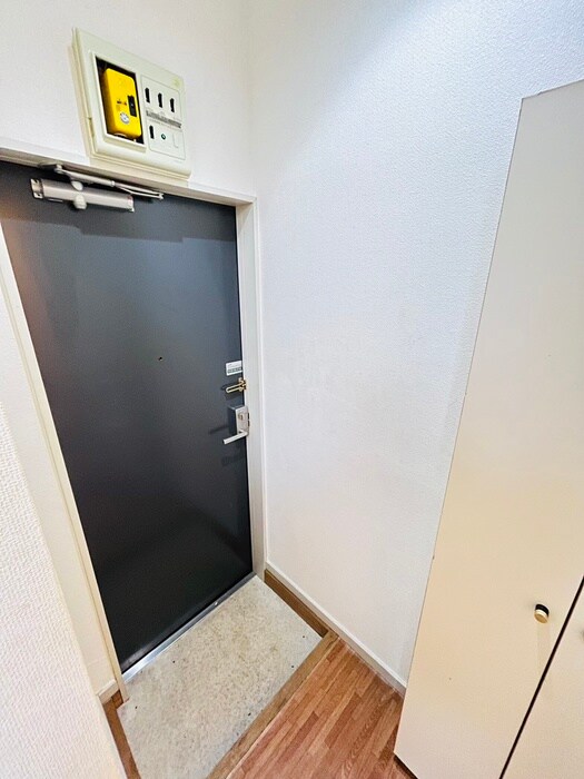 物件内観写真18　(玄関)