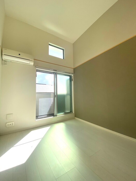 物件内観写真9　(居室)