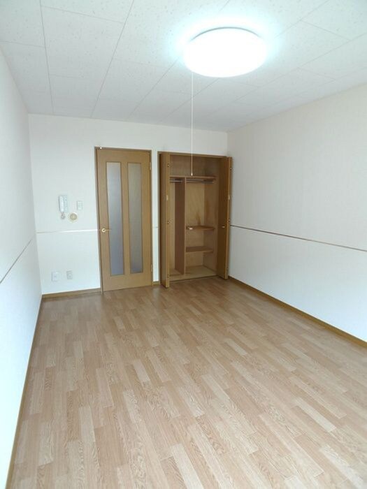 物件内観写真6　(居室)