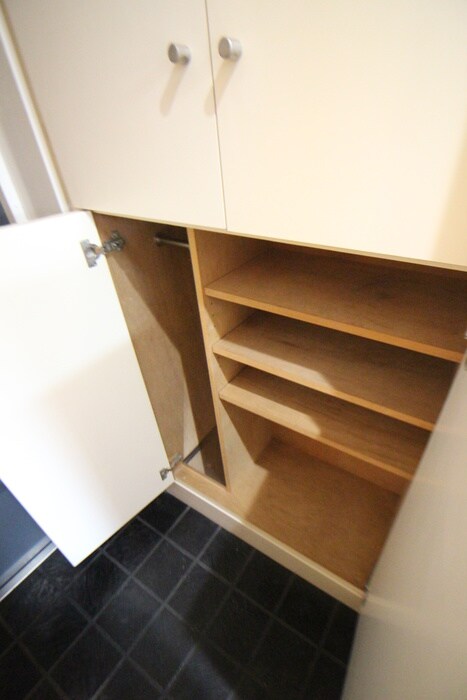 物件内観写真8　(靴箱)