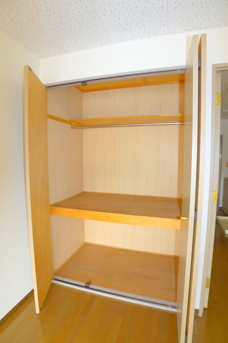 物件内観写真12　(収納)