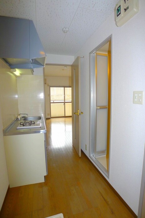 物件内観写真18　(廊下)