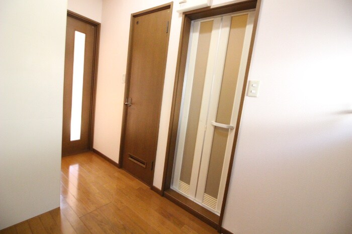 物件内観写真21　(廊下)