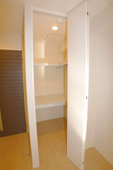 物件内観写真13　(収納)