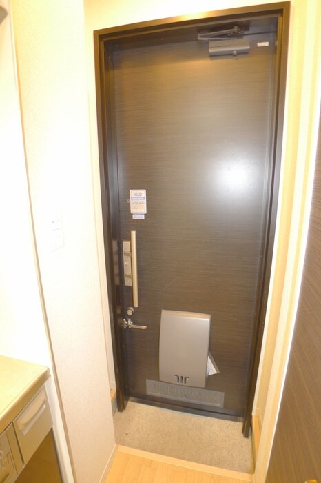 物件内観写真17　(玄関)