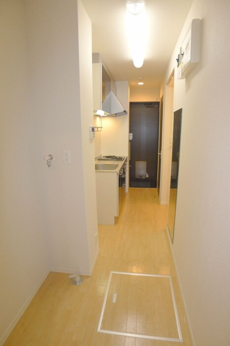 物件内観写真18　(廊下)