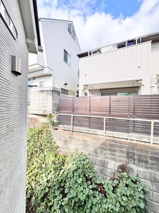 物件内観写真15　(室内からの展望)