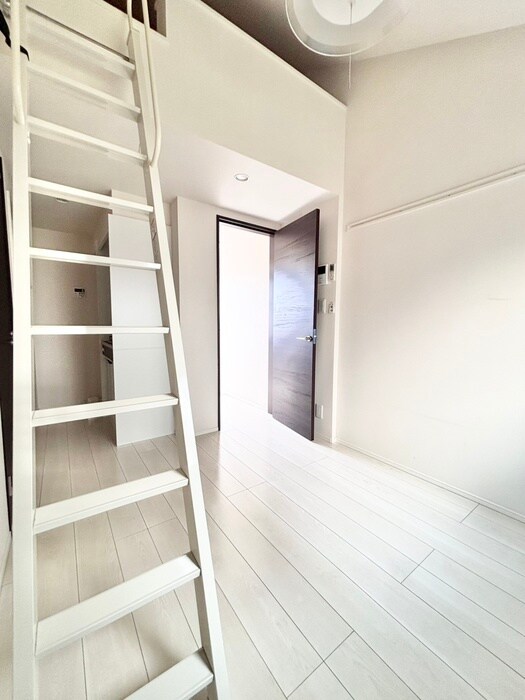 物件内観写真21　(廊下)