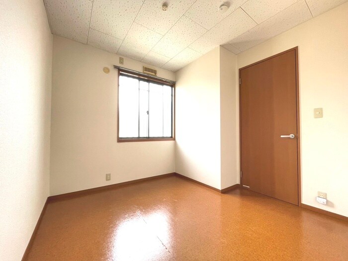 物件内観写真14　(居室)