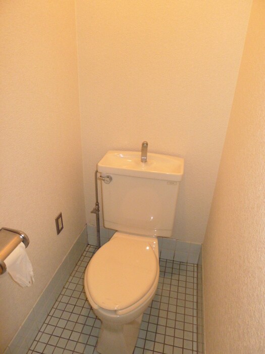 物件内観写真14　(トイレ)