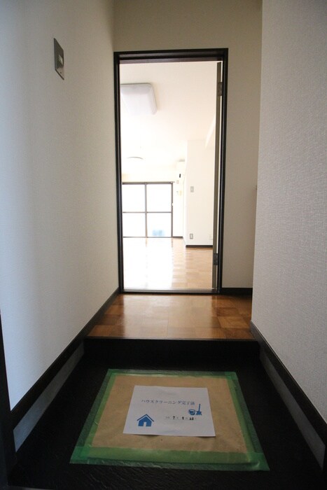 物件内観写真19　(玄関)