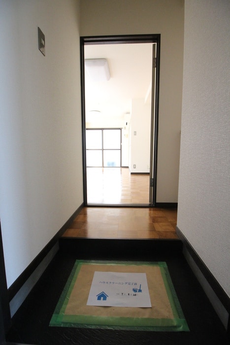 物件内観写真19　(玄関)