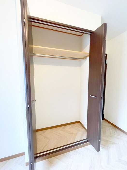物件内観写真16　(収納)