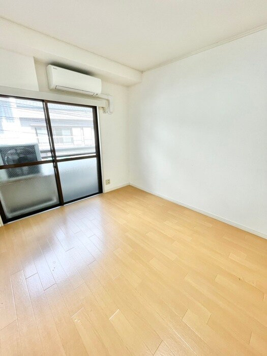 物件内観写真6　(居室)