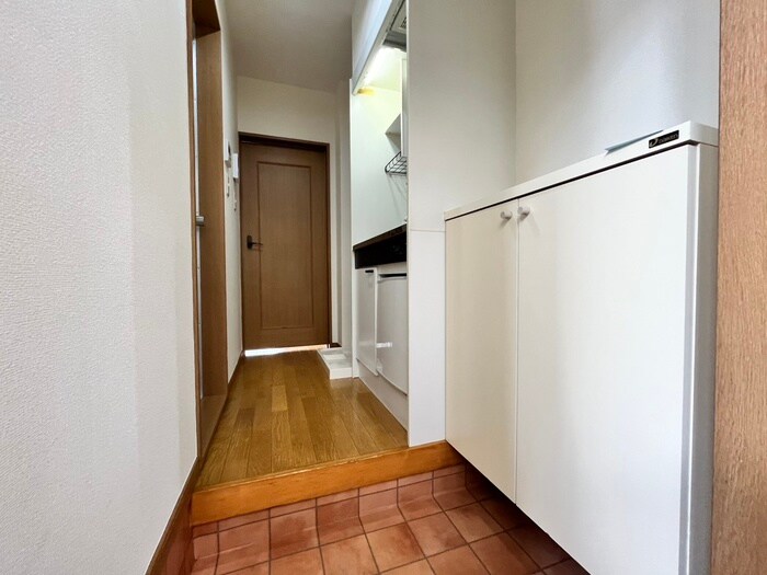 物件内観写真12　(廊下)