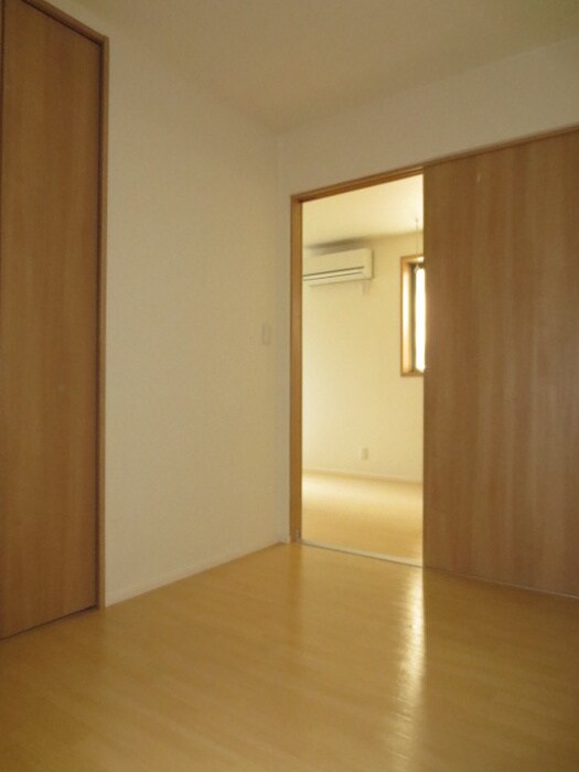 物件内観写真12　(居室)