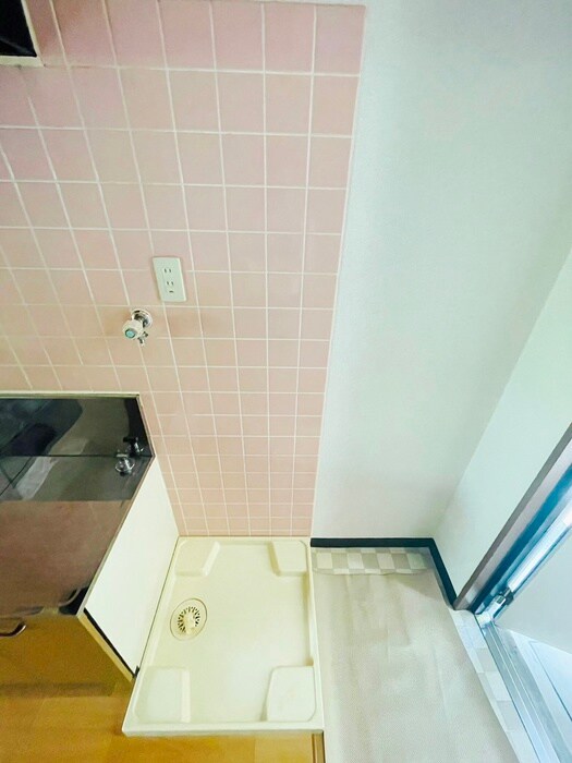 物件内観写真13　(洗濯機置場)