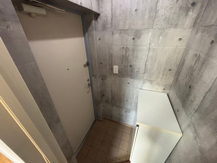 物件内観写真7　(玄関)