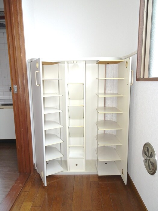 物件内観写真16　(靴箱)