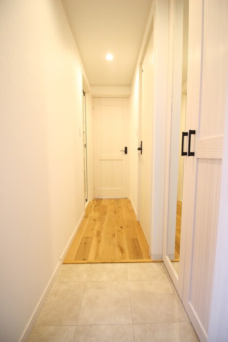 物件内観写真17　(玄関)