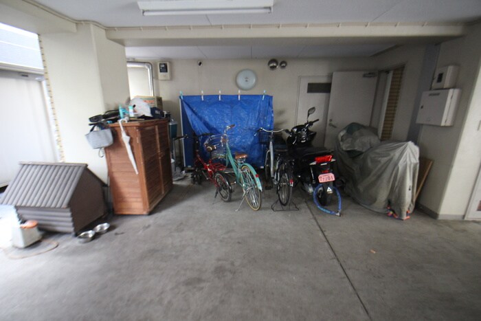 物件外観写真6　(駐輪場)
