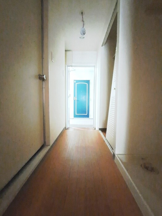 物件内観写真13　(廊下)