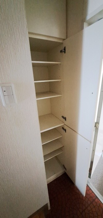 物件内観写真15　(靴箱)