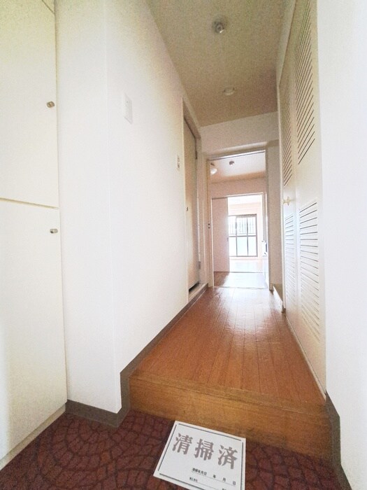 物件内観写真19　(玄関)