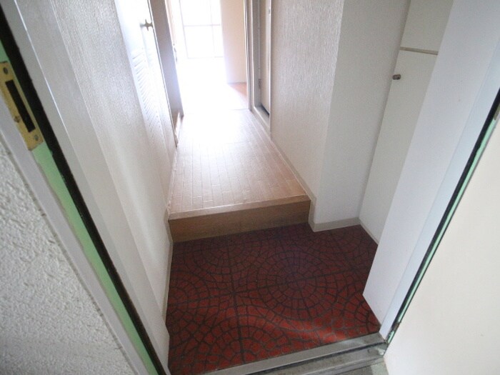 物件内観写真19　(玄関)
