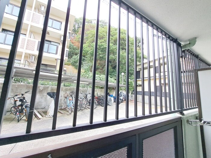 物件内観写真22　(室内からの展望)