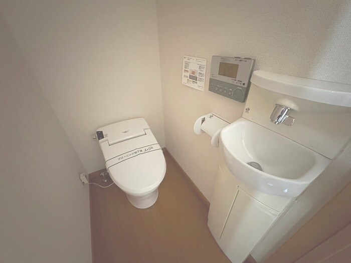 物件内観写真15　(トイレ)