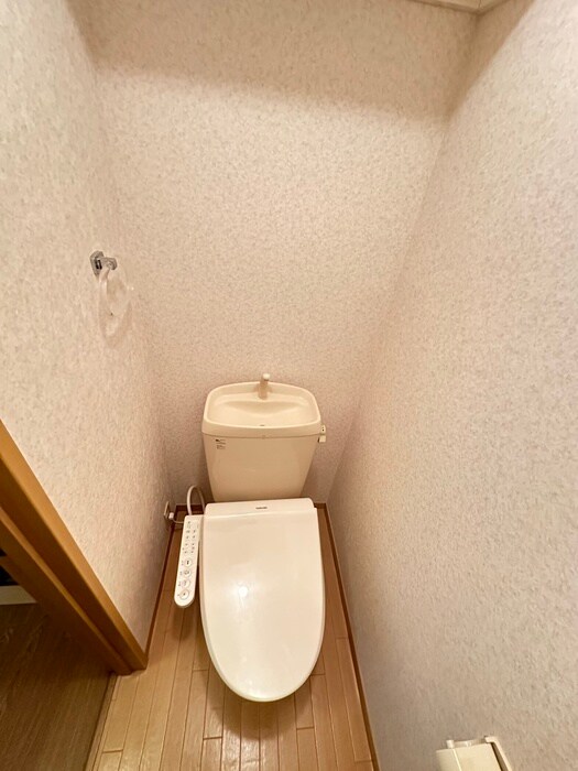 物件内観写真11　(トイレ)