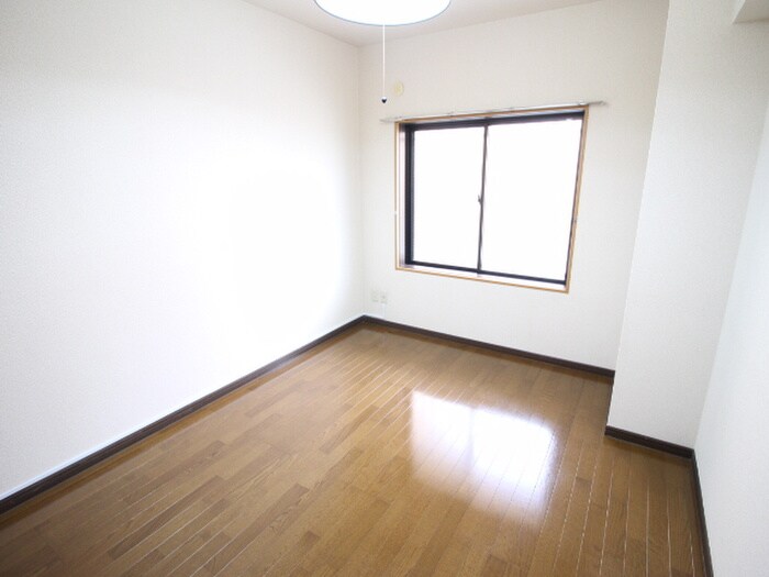 物件内観写真11　(居室)