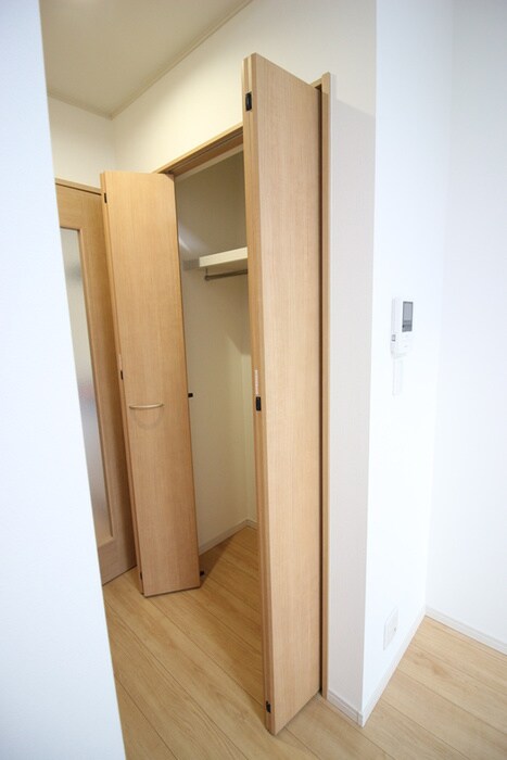 物件内観写真15　(収納)