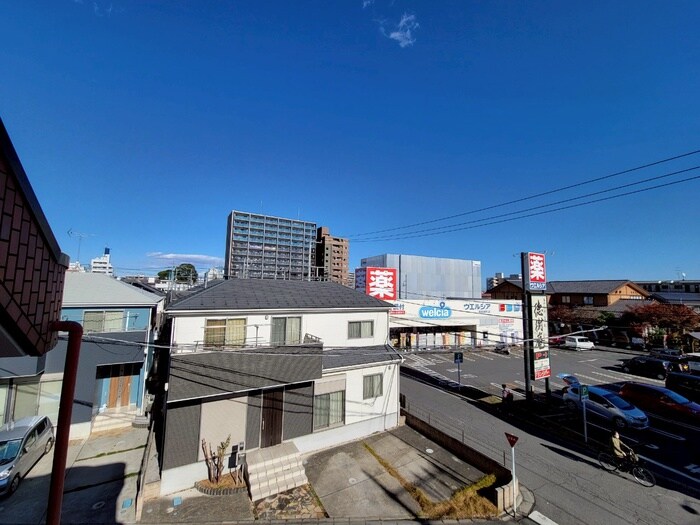 物件内観写真10　(室内からの展望)