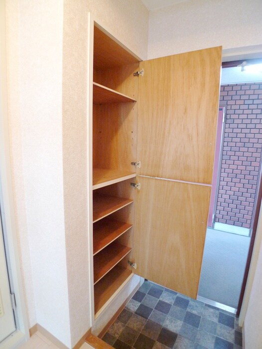 物件内観写真17　(靴箱)