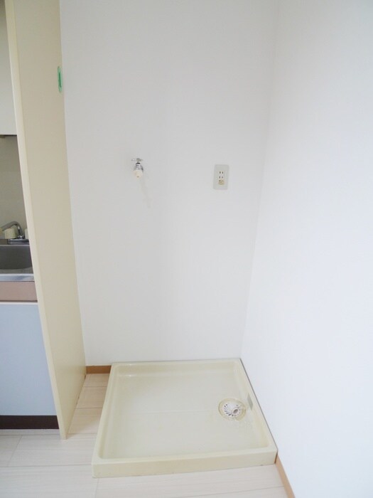 物件内観写真19　(洗濯機置場)