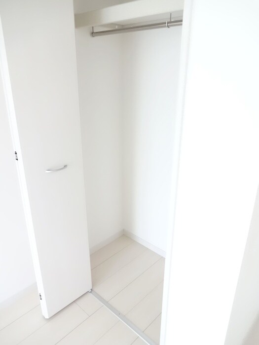 物件内観写真18　(収納)