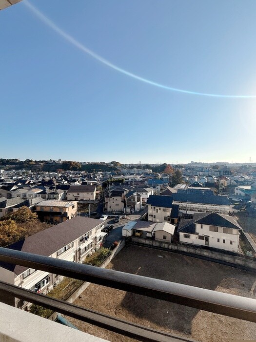 物件内観写真16　(室内からの展望)