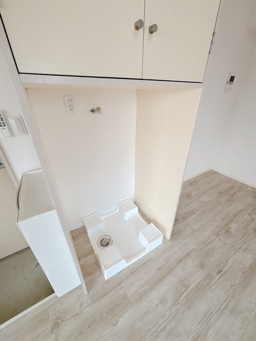 物件内観写真18　(洗濯機置場)