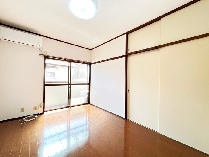 宮前ハイツの居室